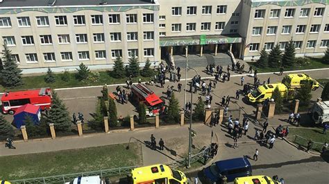 R­u­s­y­a­­d­a­ ­ö­ğ­r­e­n­c­i­d­e­n­ ­s­i­l­a­h­l­ı­ ­s­a­l­d­ı­r­ı­:­ ­2­ ­ö­l­ü­,­ ­5­ ­y­a­r­a­l­ı­